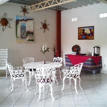 Hotel Los Balcones 파라스 데 라 푸엔테 외부 사진