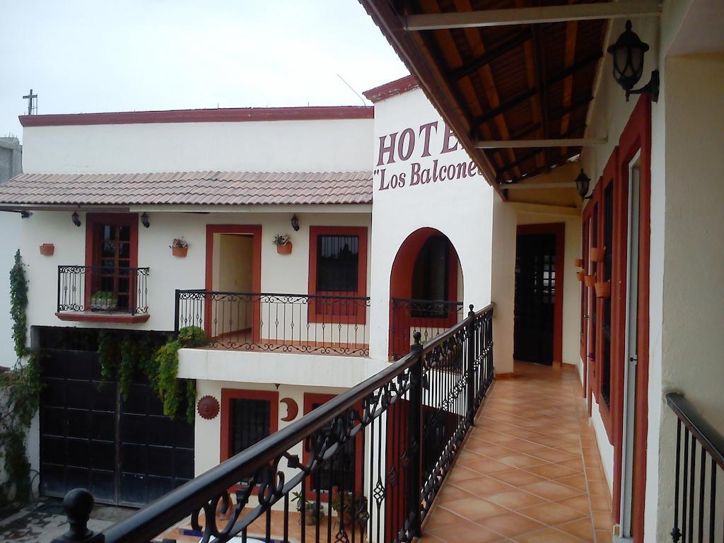 Hotel Los Balcones 파라스 데 라 푸엔테 외부 사진